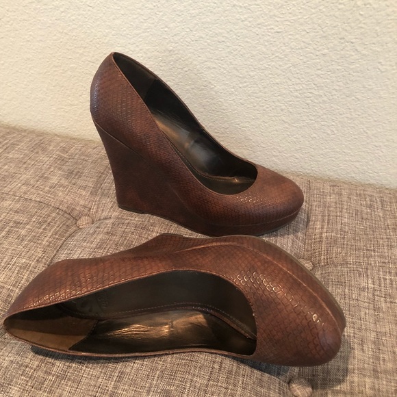 Fergalicious Shoes wedge heels - Picture 4 of 6